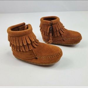 NIB Toddler Fringe Minnetonka boots